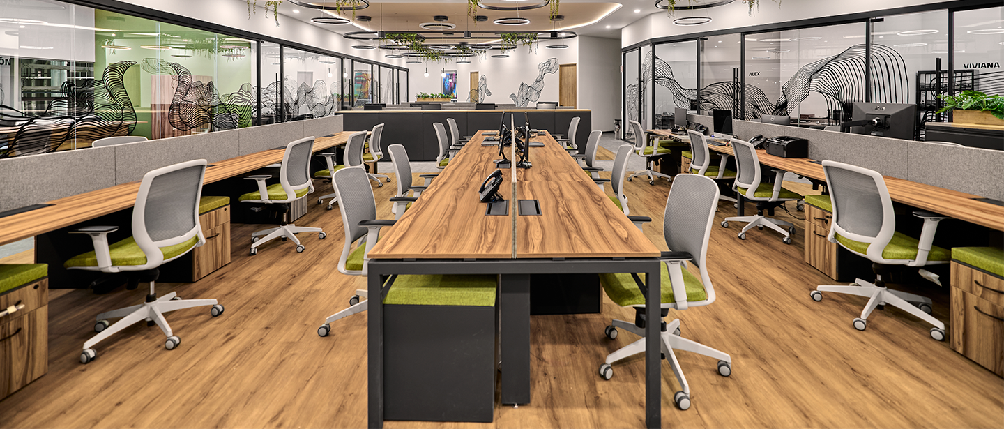 Diseño de oficinas corporativas 2026 para atraer talento | PM STEELE®